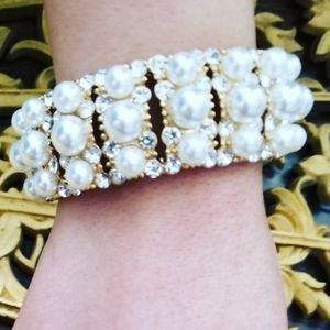 Gold and Pearl bracelet